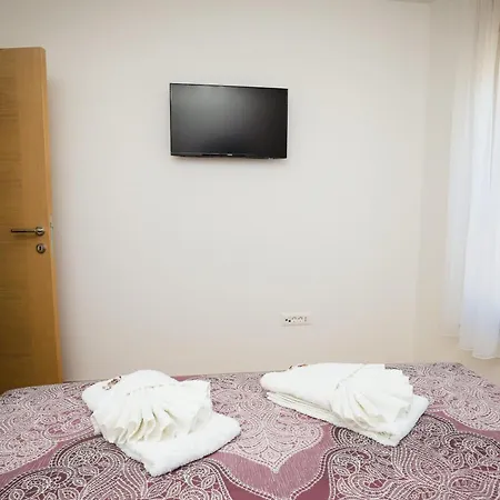 Apartment Nn *